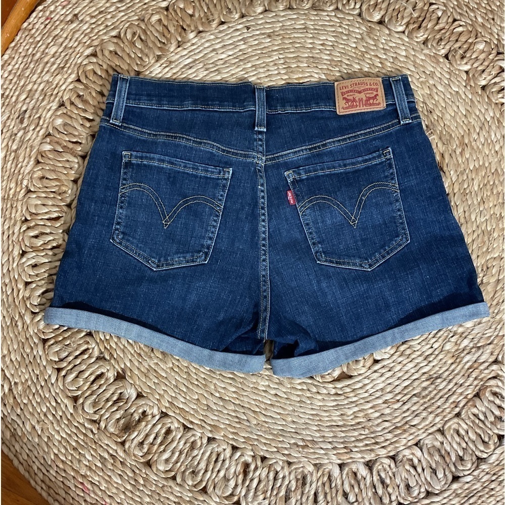 Pair of Levi Mid Length Denim Cuffed Shorts Waist 30 - Picture 11 of 12